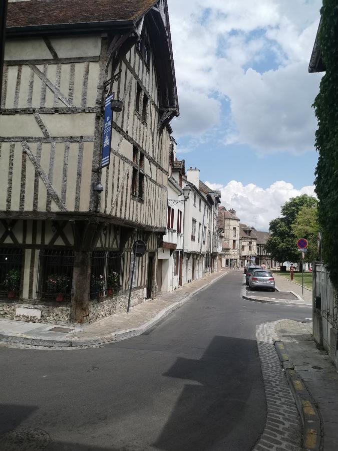 Le Petit Bouchon De Troyes Classe 3 Etoiles Exterior photo